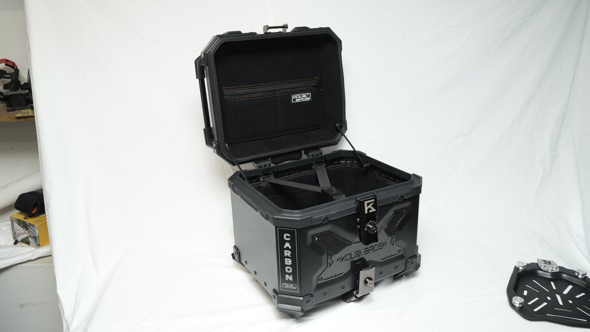KOLGA BROS CARBON MOTO TRUNK - 36L