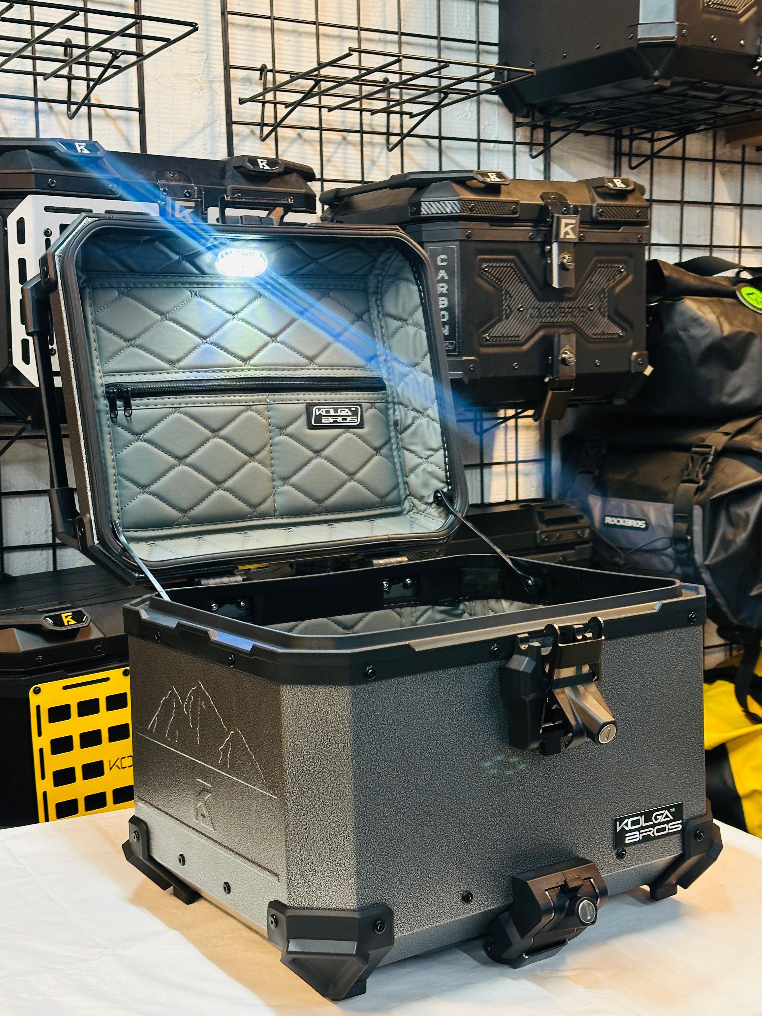 Kolga Bros SILVER BEAST Moto Trunk