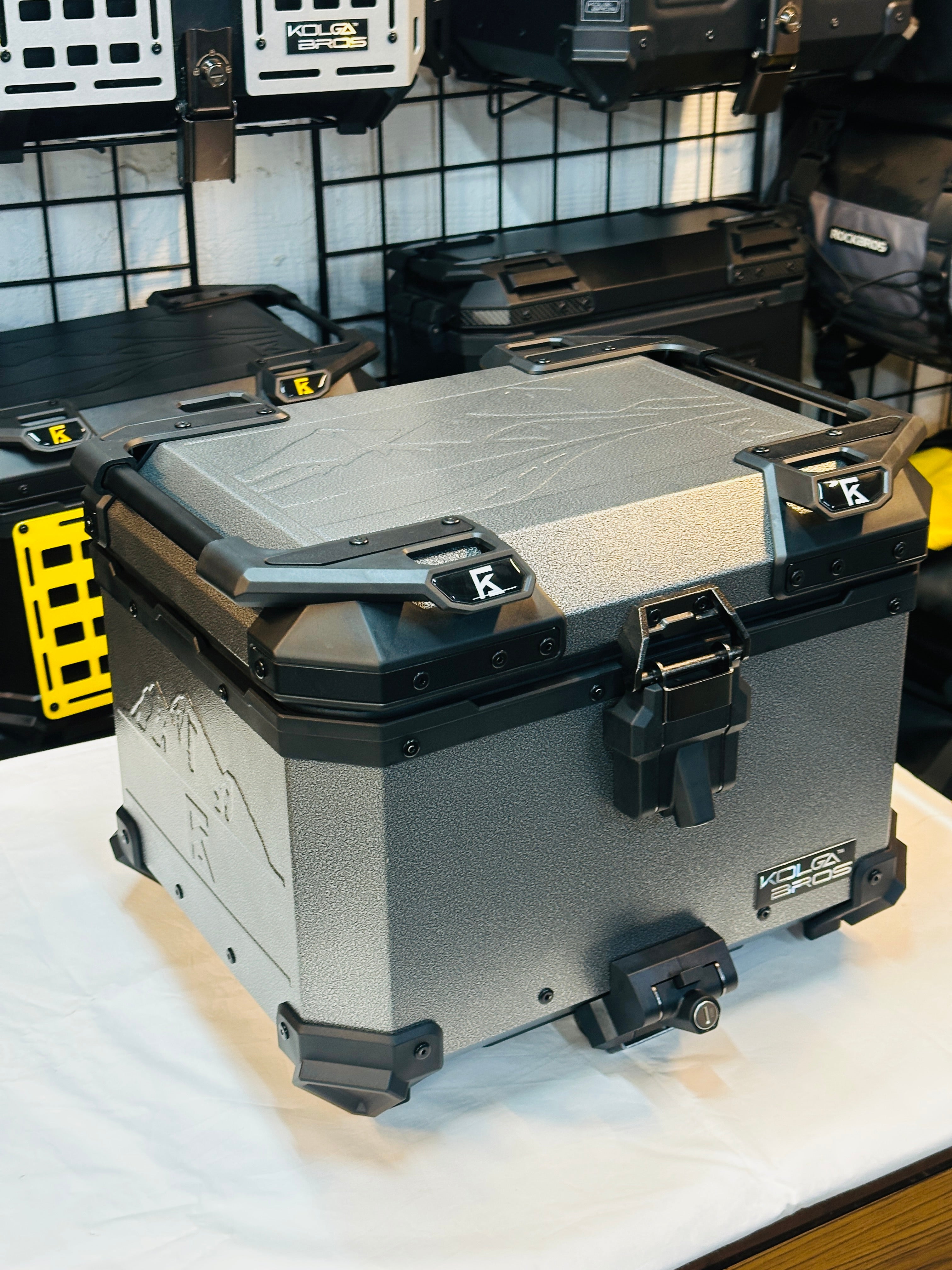 Kolga Bros SILVER BEAST Moto Trunk