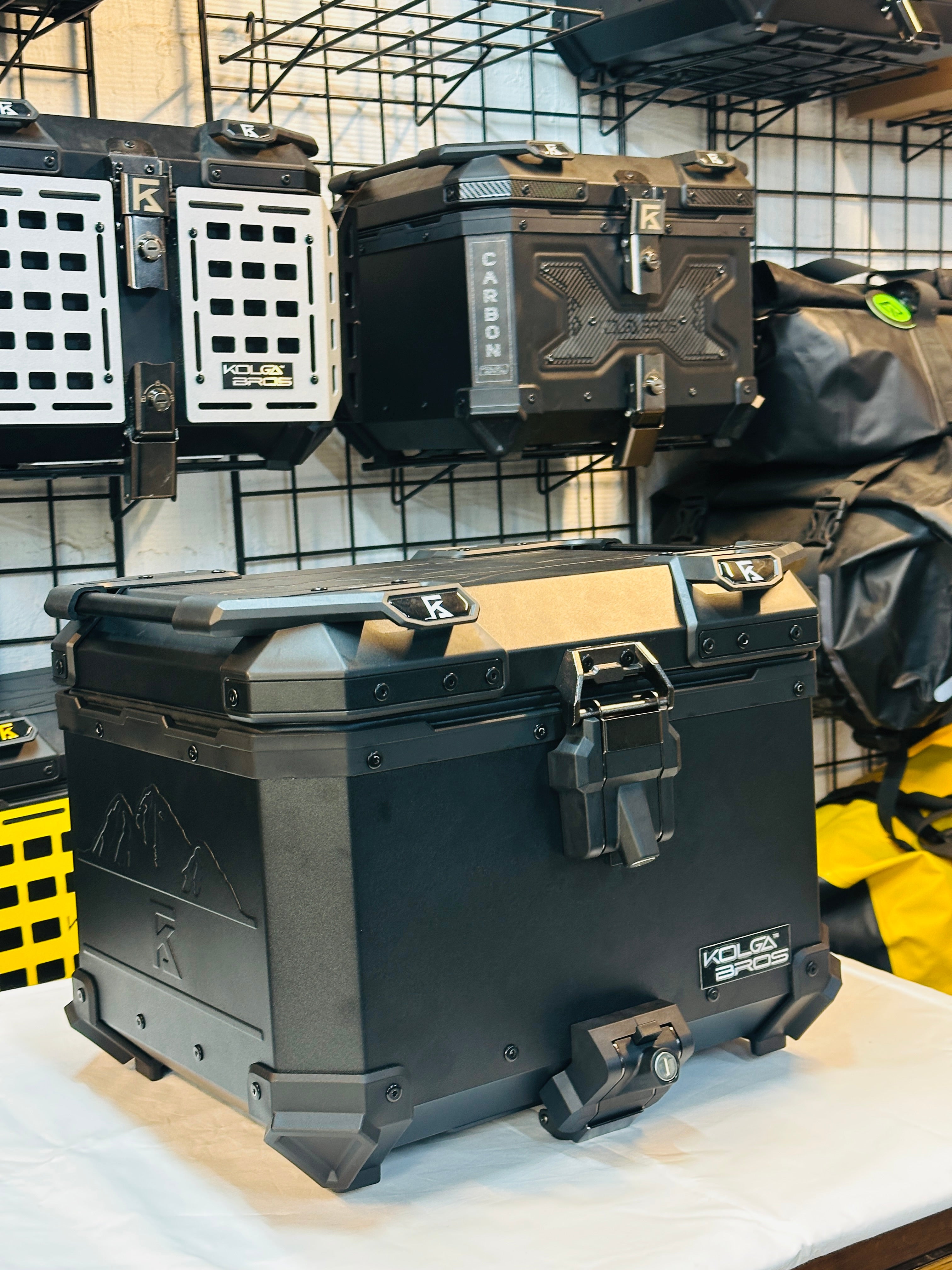 Kolga Bros BLACK BEAST Moto Trunk