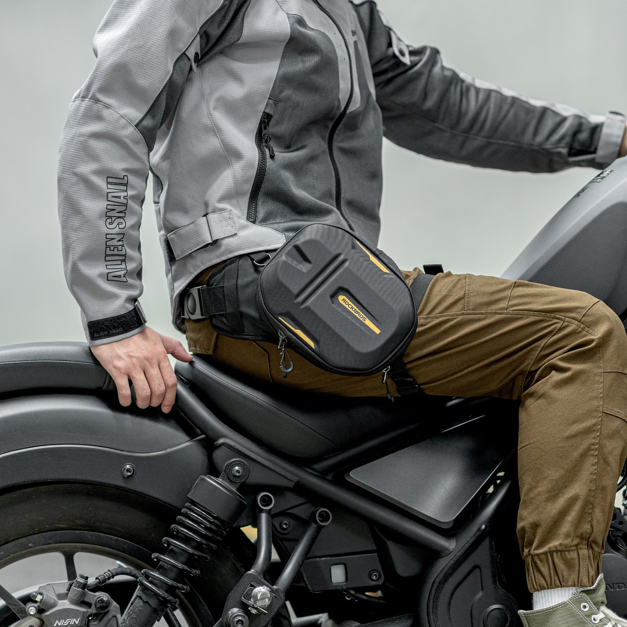 ROCKBROS Motorcycle rider leg bag hard shell Fanny pack motorcycle cross bag men's chest bag motorcycle travel equipment (30990019001)