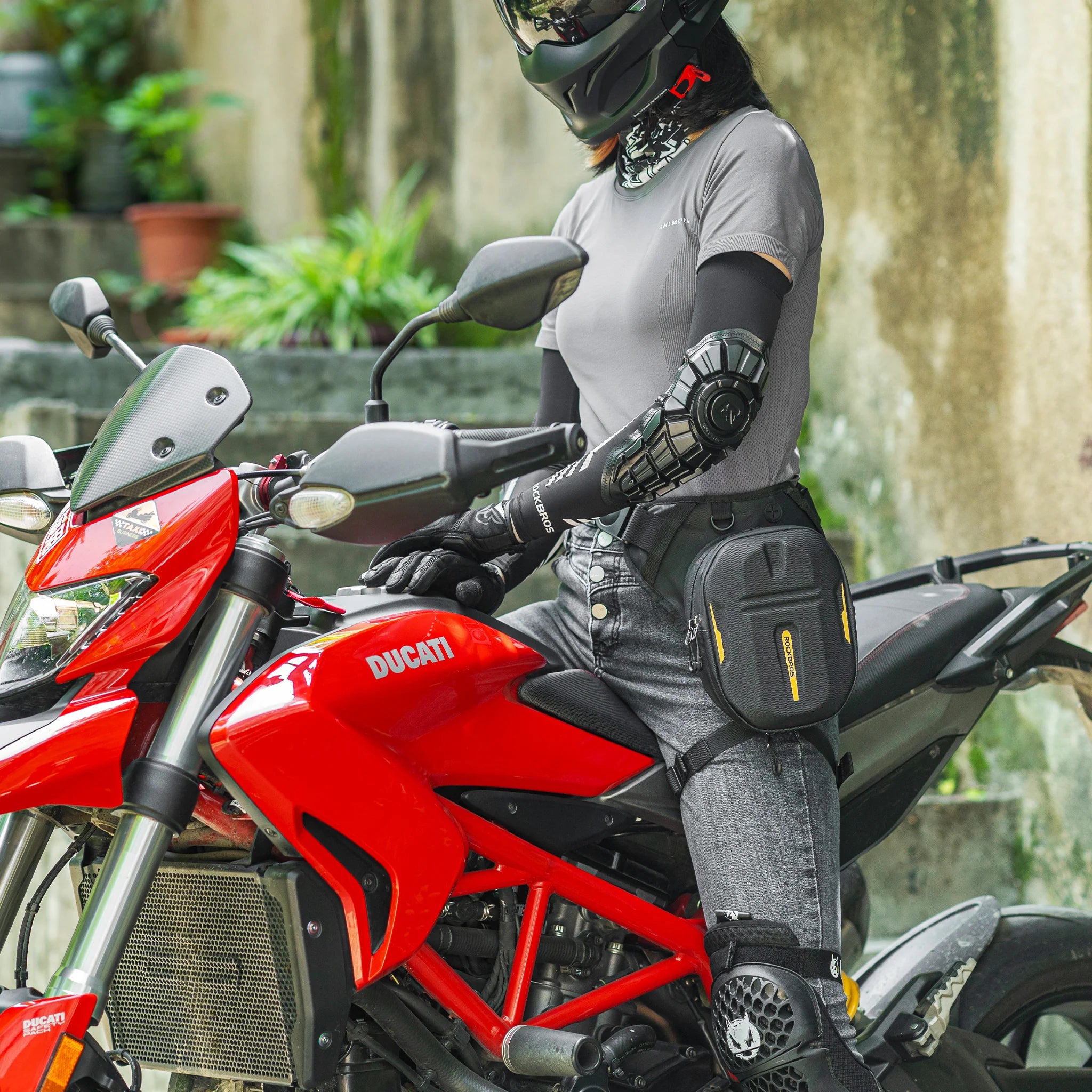 ROCKBROS Motorcycle rider leg bag hard shell Fanny pack motorcycle cross bag men's chest bag motorcycle travel equipment (30990019001)